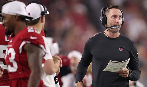 Head coach Kliff Kingsbury of the Arizona Cardinals watches from the sidelines during the NFL prese...