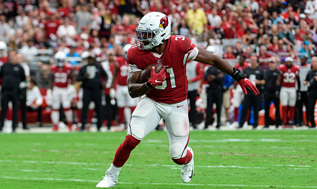Running back David Johnson #31 of the Arizona Cardinals carries the ball in the NFL game against th...