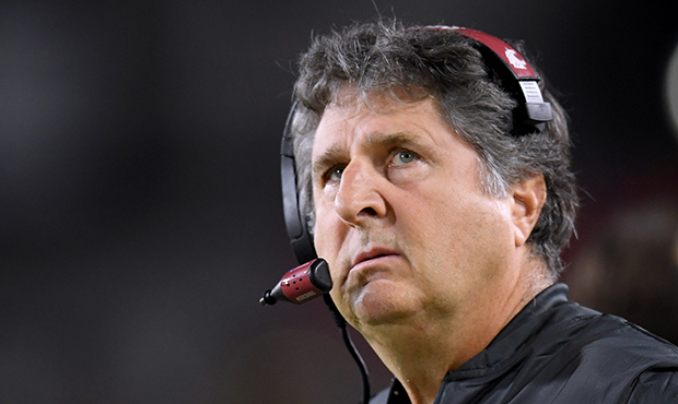 Head coach Mike Leach of the Washington State Cougars looks on trailing 39-36 to the USC Trojans du...