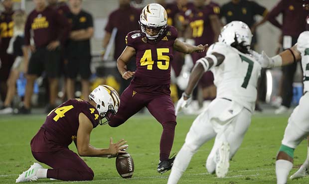 Cristian Zendejas wins Pac-12 Special Teams Player of the Week award