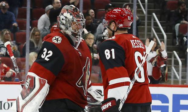 Antti Raanta shuts out Kings as Coyotes roll with goaltending duo