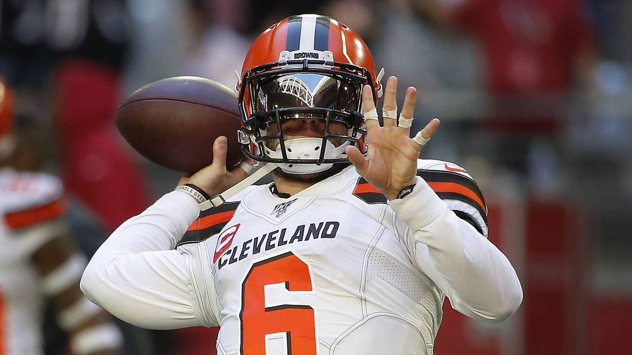 Cleveland Browns quarterback Baker Mayfield (6) warms up prior to an NFL football game against the ...