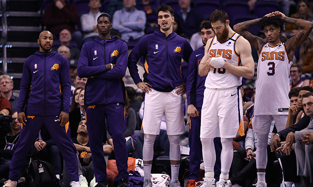 Suns blow 21-point lead to Kings in another baffling loss