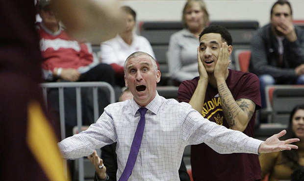 Arizona State  coach Bobby Hurley, left, reacts to an out of bounds call favoring Washington State ...