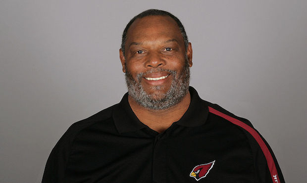 This is a 2010 photo of Donnie Henderson of the Arizona Cardinals NFL football team. (AP Photo)...