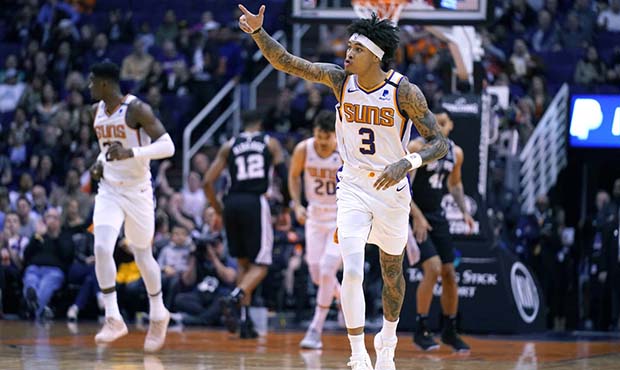 Phoenix Suns forward Kelly Oubre Jr. (3) reacts after scoring a basket against the San Antonio Spur...