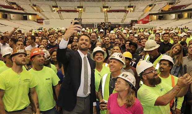 Kevin Love commits $100K to Cavs' arena staff after coronavirus halt