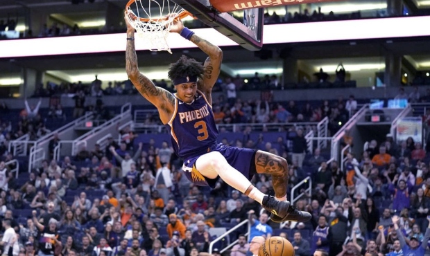 Phoenix Suns forward Kelly Oubre Jr. (3) dunks against the Charlotte Hornets during the second half...