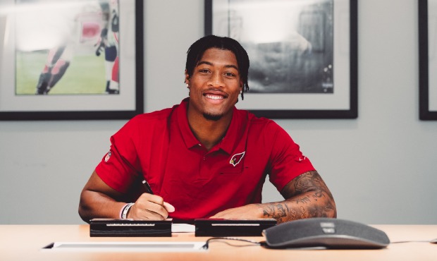 'Ready to roll?': Cardinals posts photos of rookies signing contracts