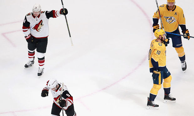 Arizona Coyotes jump out to early lead against Predators