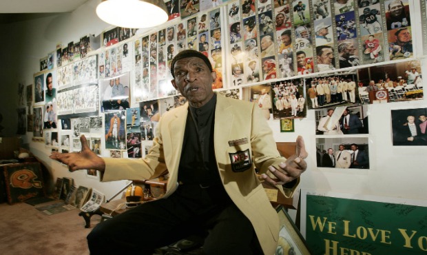 FILE - In this Oct. 2, 2008, file photo, former NFL player Herb Adderley speaks as he sits in a roo...