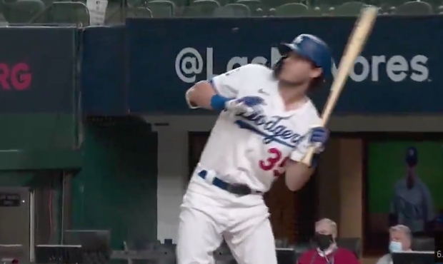 Cody Bellinger swung his bat at a wasp in Game 6 of the World Series