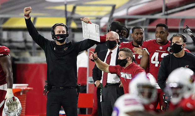 Head coach Kliff Kingsbury of the Arizona Cardinals reacts during final moments of the NFL game aga...
