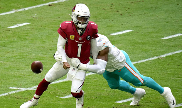 Kyler Murray's fumble costly in Cardinals' high-scoring 1st half vs. Miami
