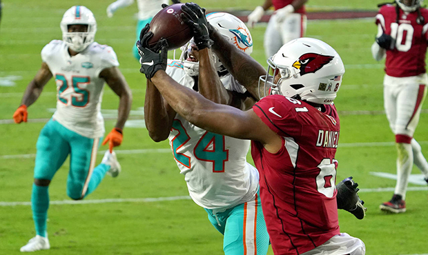 Arizona Cardinals tight end Darrell Daniels (81) pulls in a touchdown pass as Miami Dolphins corner...