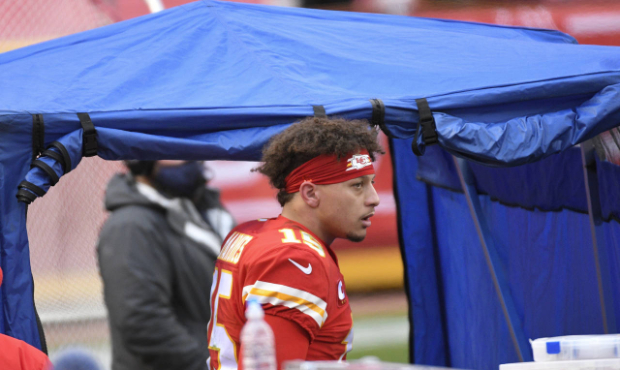 Kansas City Chiefs quarterback Patrick Mahomes enters the injury tent during the second half of an ...