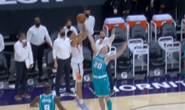 2-minute report: Hornets fouled Devin Booker on Suns' game-tying attempt