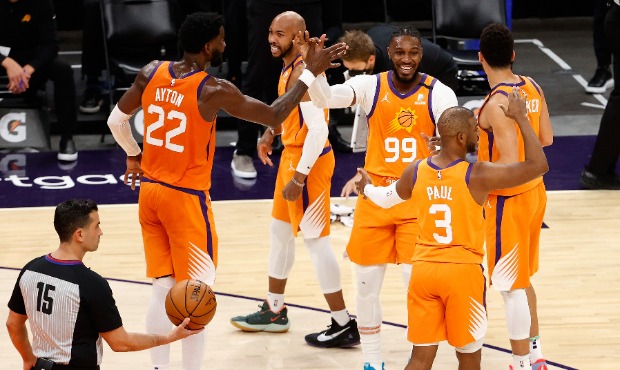 Suns use historic 1st quarter to beat Thunder by 37