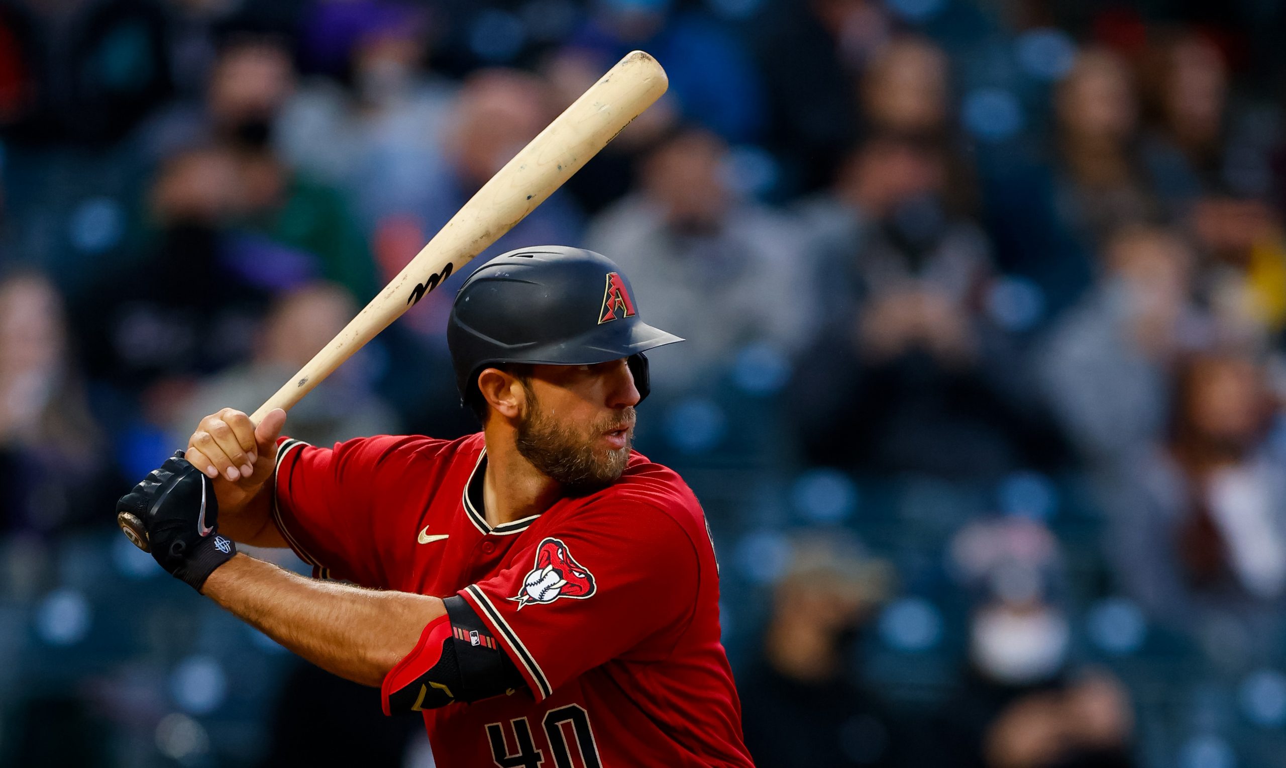Madison Bumgarner pinch hits for D-backs in 9th inning of tie game