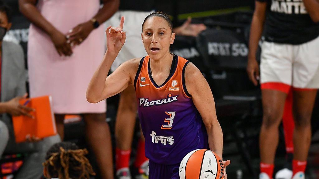 Phoenix guard Diana Taurasi (3) calls out the play during the WNBA game between the Phoenix Mercury...