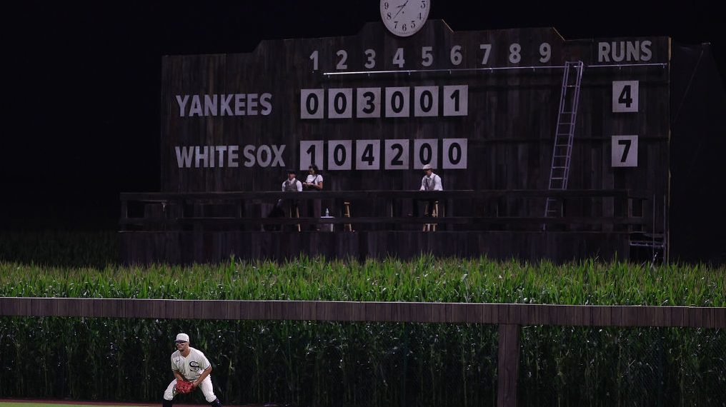 Field of Dreams MLB game ends in walk-off win for White Sox over Yankees