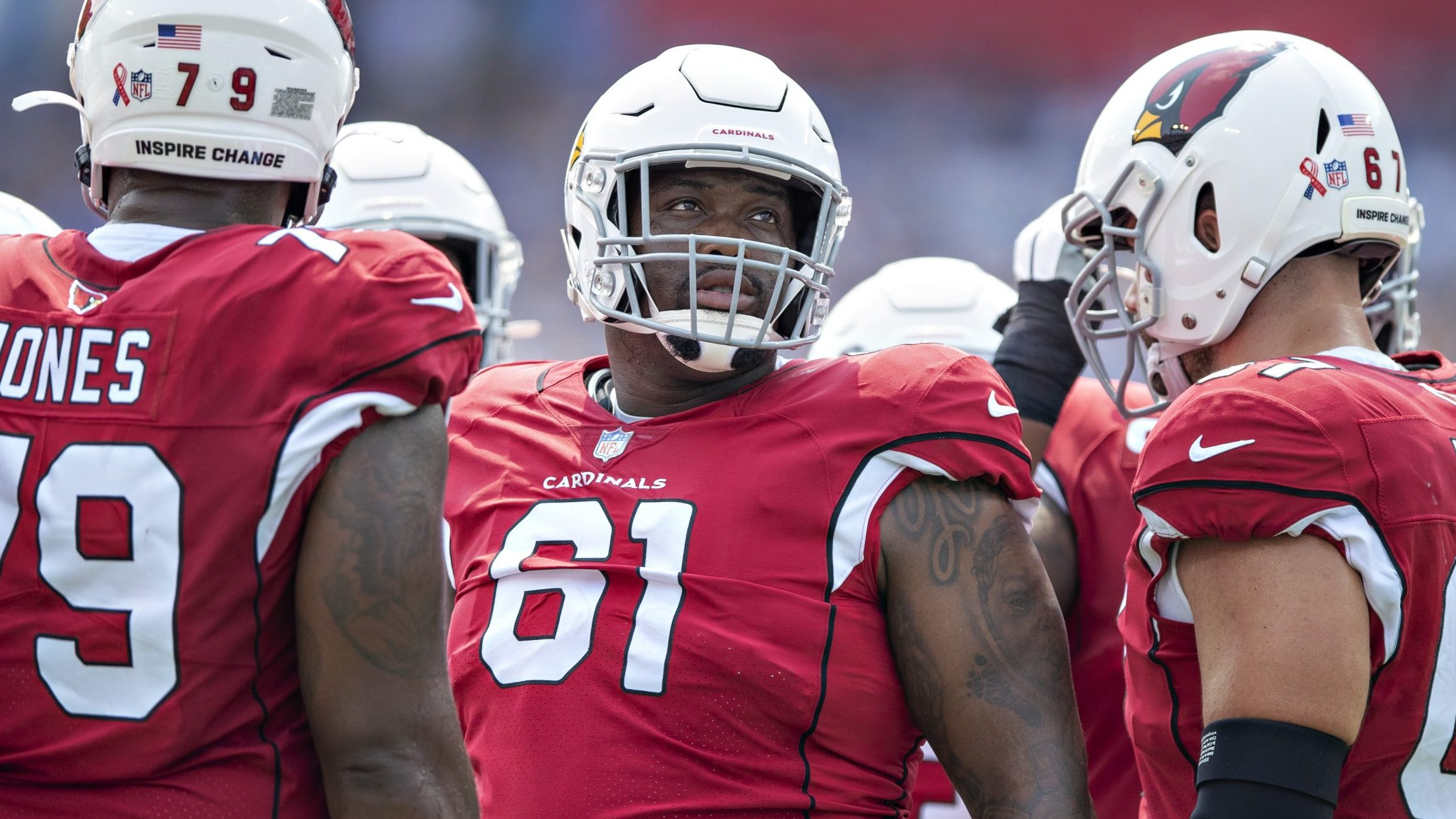Rodney Hudson #61 of the Arizona Cardinals in the huddle during the game against the Tennessee Tita...