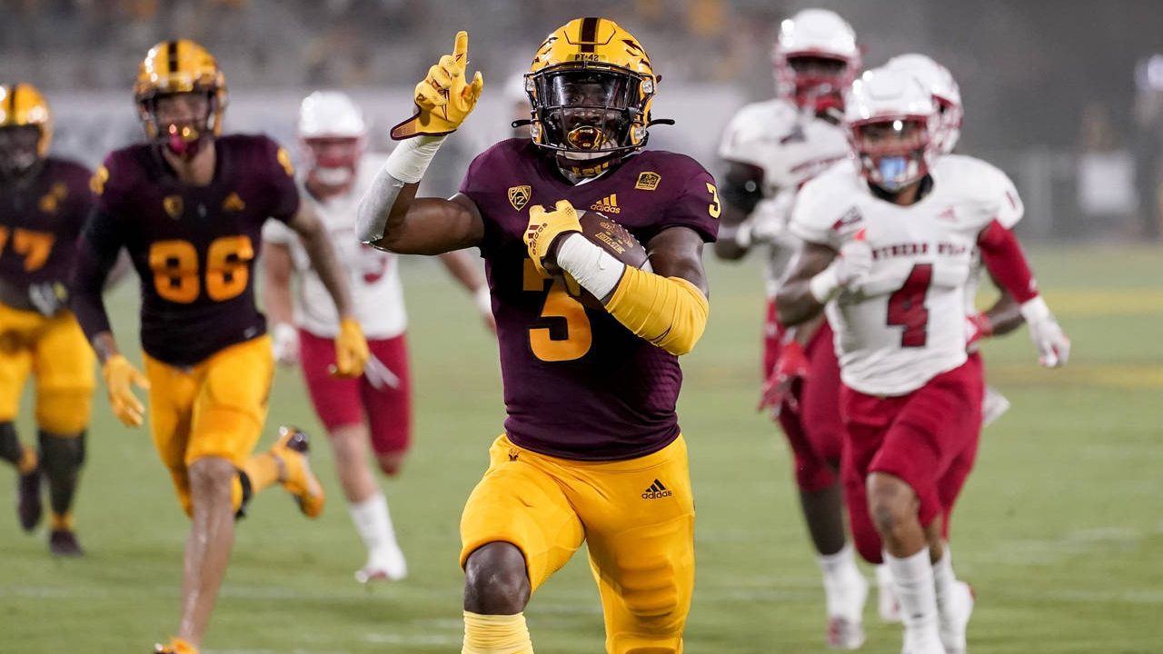 Arizona State running back Rachaad White (3) runs for a touchdown against Southern Utah during the ...