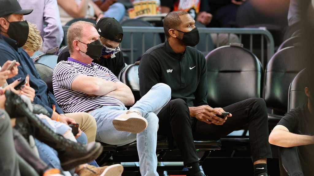 Owner Robert Sarver and general manager James Jones of the Phoenix Suns look on during the NBA pres...