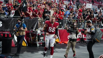 Arizona Cardinals tight end Zach Ertz (86) leaves the field after an NFL football game against the ...