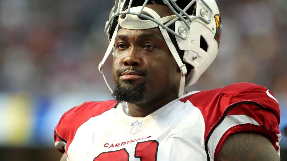 Rodney Hudson #61 of the Arizona Cardinals looks on during the fourth quarter against the Los Angel...