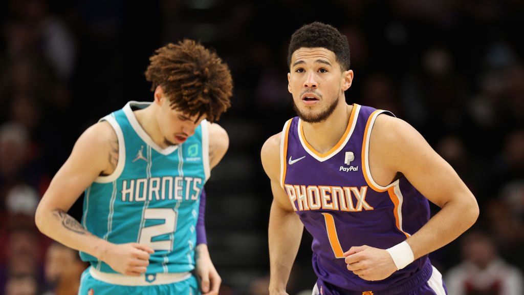 Devin Booker's return boosts Suns to 31-point beatdown of Hornets
