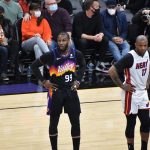Phoenix Suns forward Jae Crowder and Miami Heat Forward PJ Tucker waiting for free-throw 1/08/22 (Arizona Sports/Jeremy Schnell)