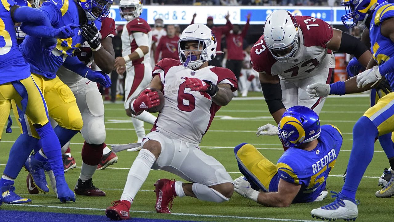 Arizona Cardinals running back James Conner (6) runs for a touchdown during the second half of an N...