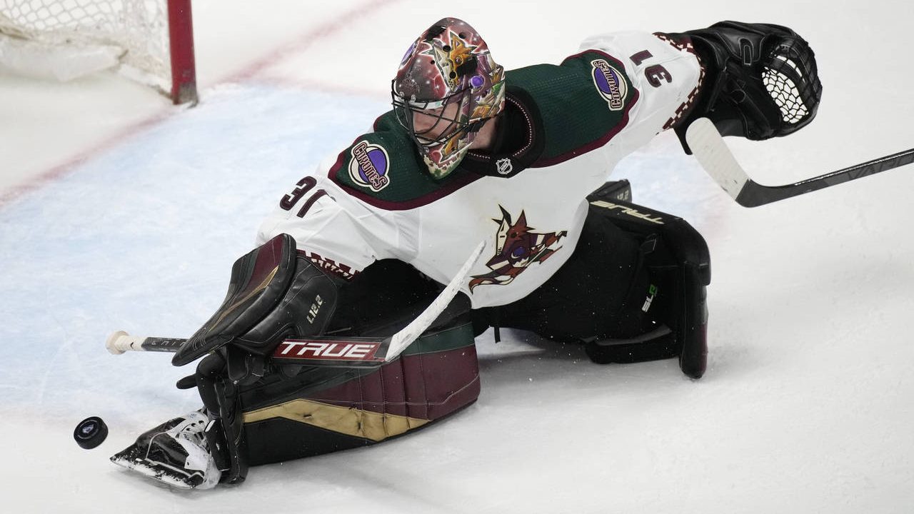 Arizona Coyotes goaltender Scott Wedgewood makes a skate save against the Colorado Avalanche during...