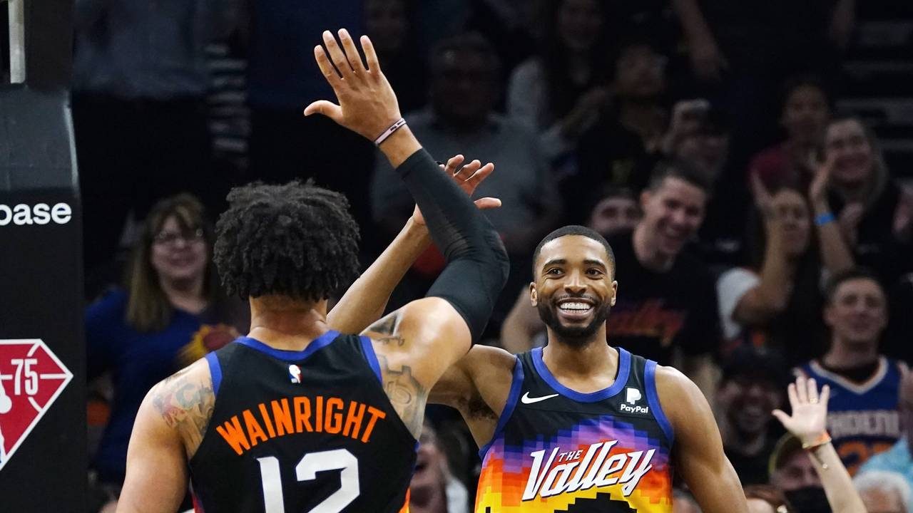 Phoenix Suns engulf Bucks with complete effort in Finals rematch