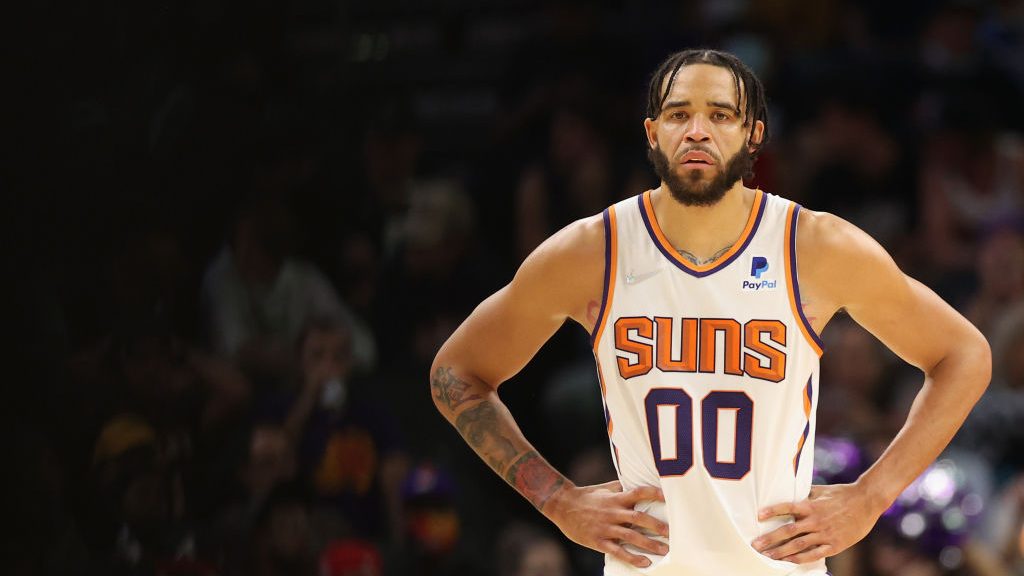 JaVale McGee #00 of the Phoenix Suns during the NBA game at Footprint Center on November 02, 2021 i...