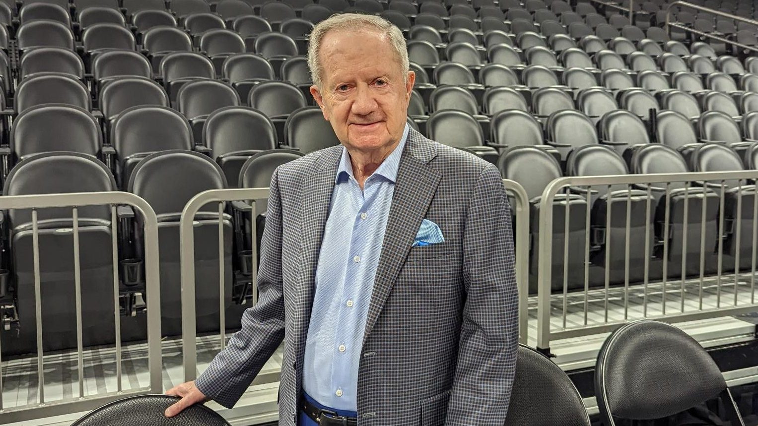 Shazam! Al McCoy honored for 50 years as voice of Phoenix Suns