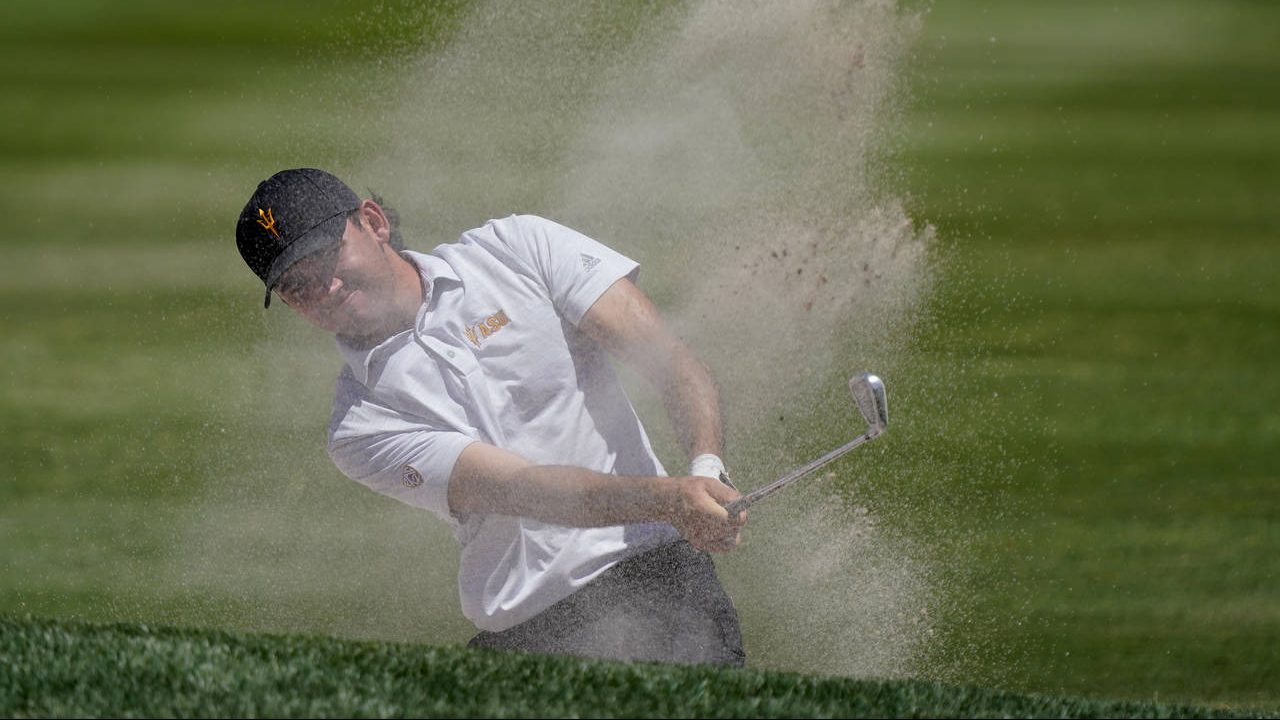 Arizona State golfer Cameron Sick hit from the sand trap along the second fairway during the semifi...