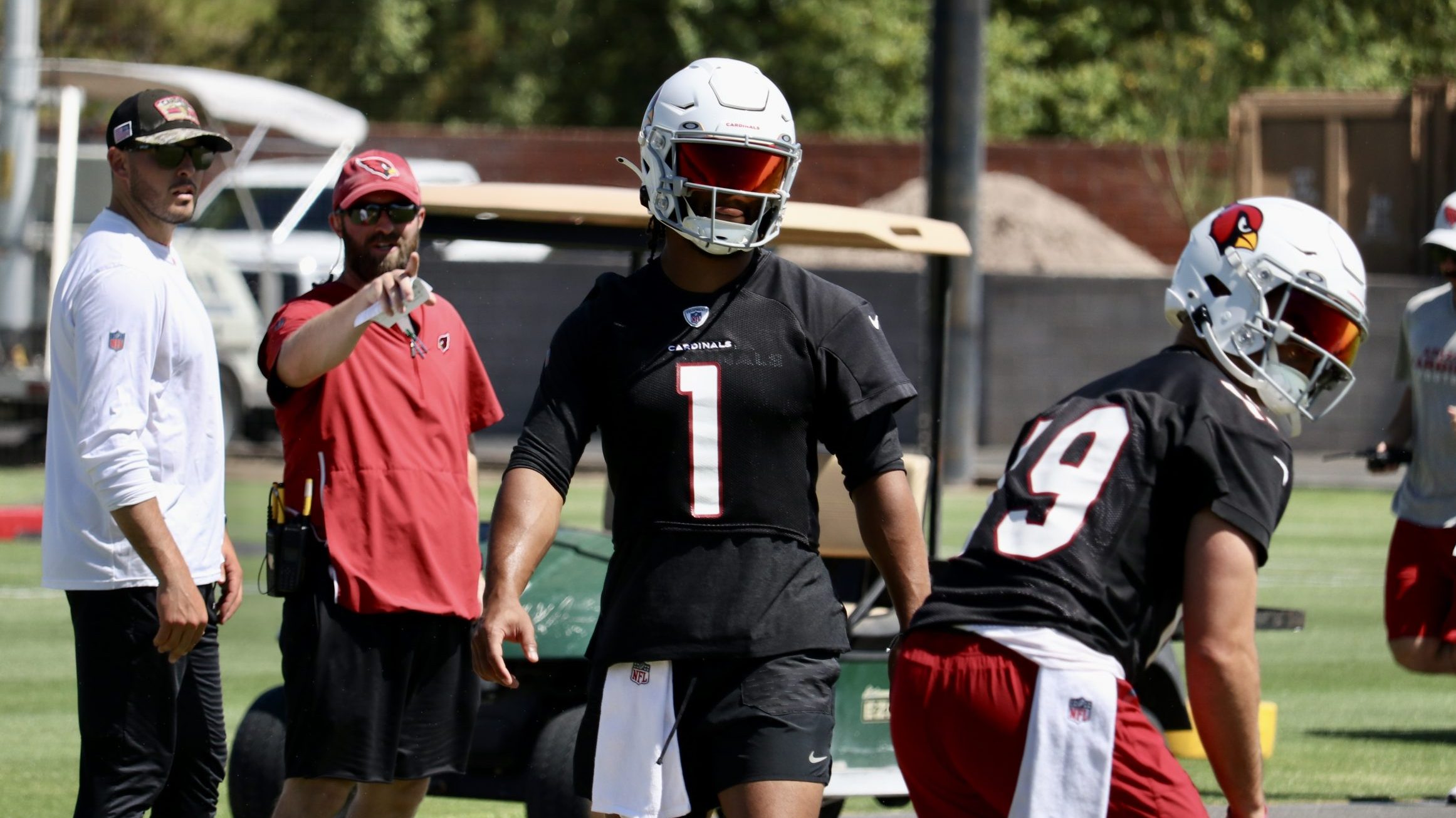 Arizona Cardinals QB Kyler Murray warms up ahead of minicamp on Tuesday, June 14, 2022, in Tempe. (...