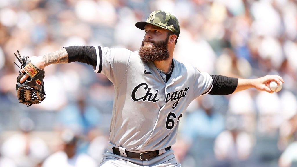 Dallas Keuchel #60 of the Chicago White Sox pitches during the first inning against the New York Ya...