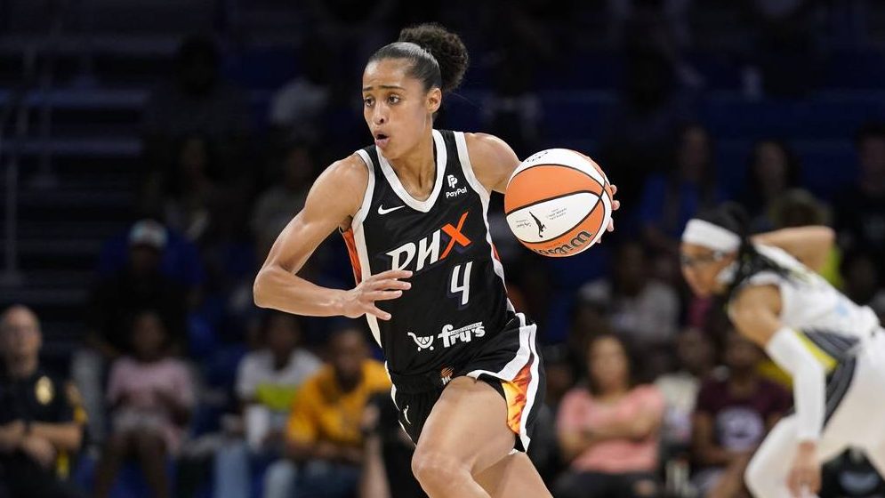 Phoenix Mercury guard Skylar Diggins-Smith (4) comes away with a steal during the second half of th...