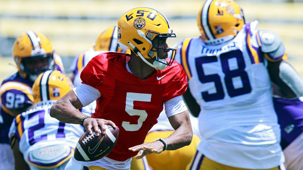 LSU Tigers quarterback Jayden Daniels (5) throws a pass during the LSU Spring Game on April 23, 202...