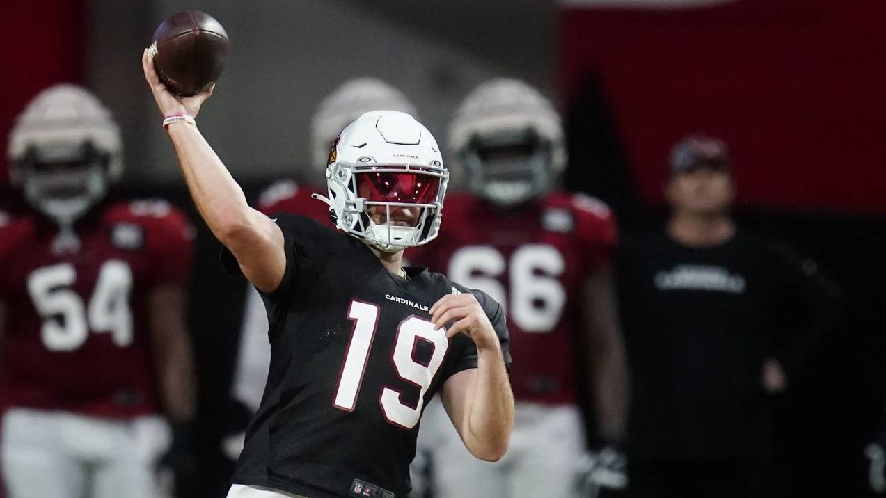 Arizona Cardinals quarterback Trace McSorley throws a pass during the NFL football team's training ...