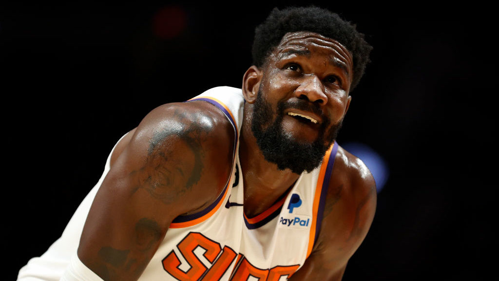 Deandre Ayton exits win over Pelicans with left ankle sprain, does not return