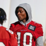 Arizona Cardinals WR DeAndre Hopkins warms up ahead of practice on Friday, Nov. 18, 2022, in Tempe. (Tyler Drake/Arizona Sports)