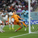 
              Frankie de Jong, of the Netherlands, scores his side's second goal during the World Cup group A soccer match between the Netherlands and Qatar, at the Al Bayt Stadium in Al Khor , Qatar, Tuesday, Nov. 29, 2022. (AP Photo/Darko Bandic)
            