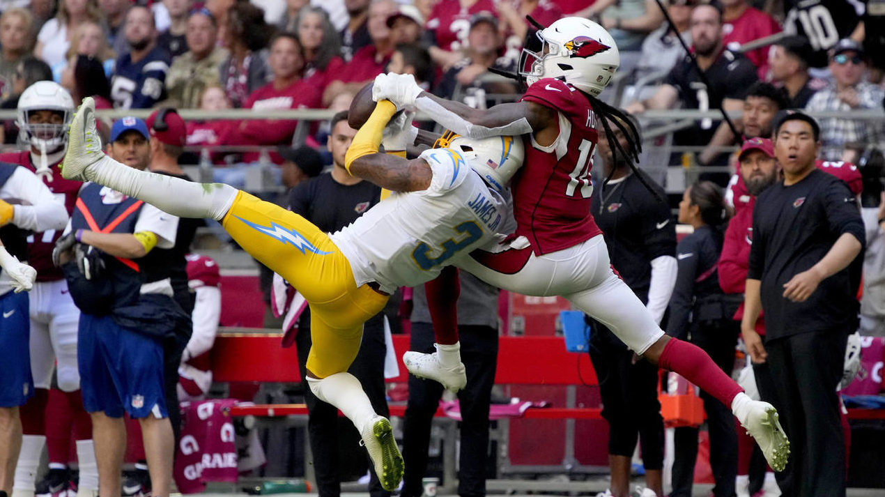 Los Angeles Chargers safety Derwin James Jr. (3) intercepts a ball intended for Arizona Cardinals w...