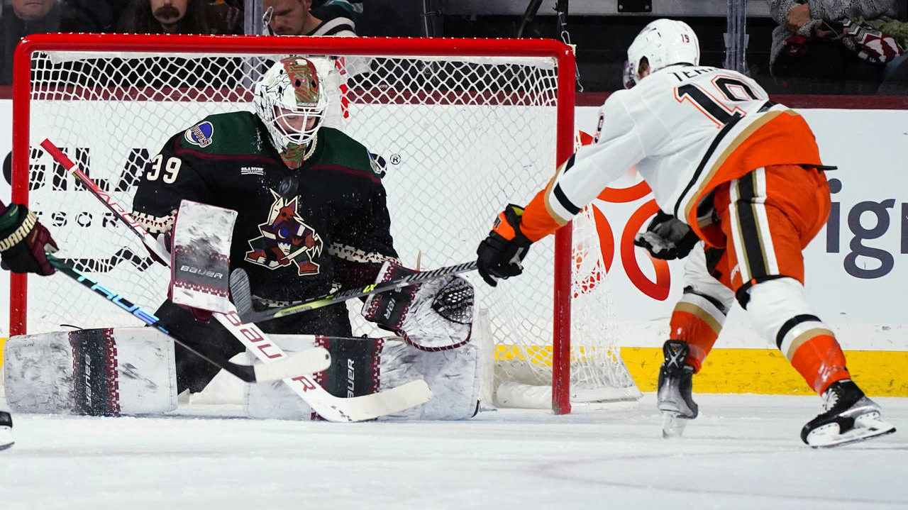 Arizona Coyotes goaltender Connor Ingram (39) makes a save on a shot by Anaheim Ducks right wing Tr...