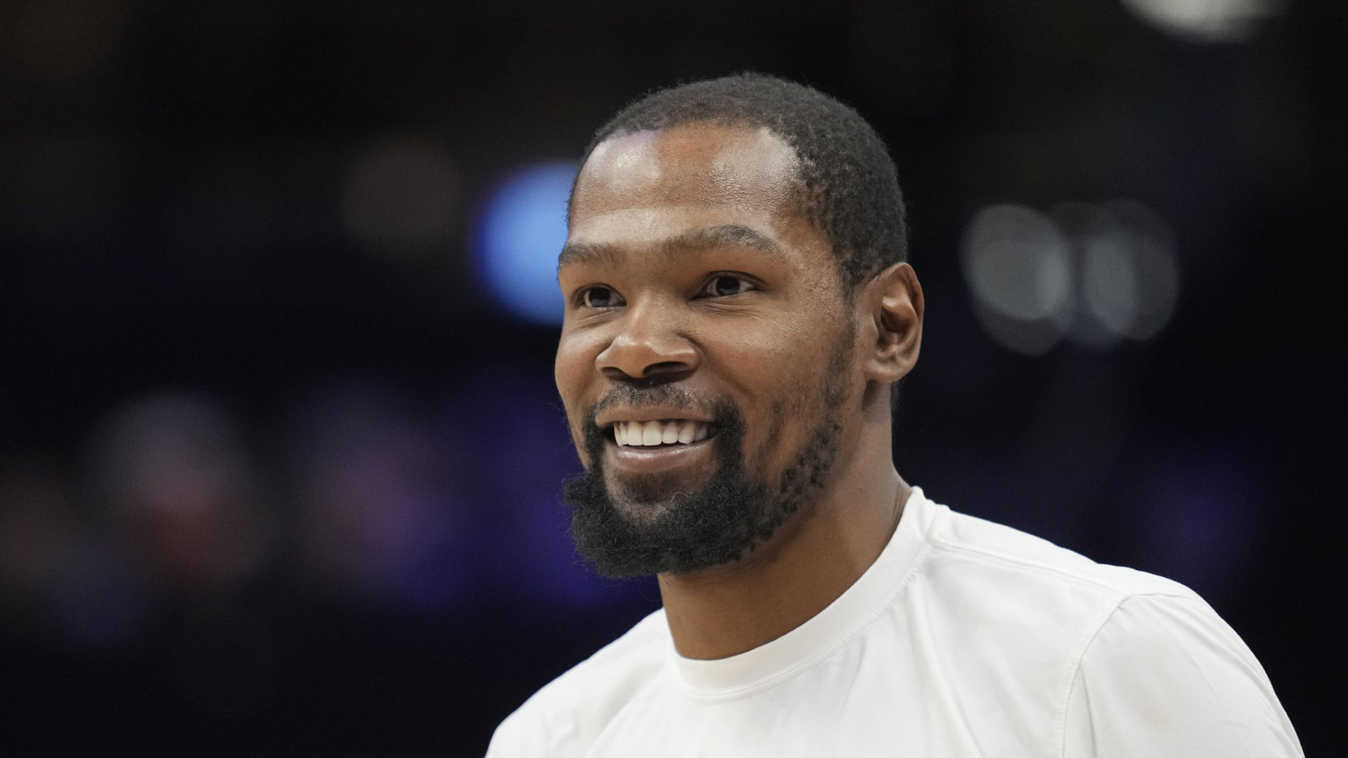Kevin Durant #35 of the Phoenix Suns warms up before a game against the Milwaukee Bucks at Fiserv F...