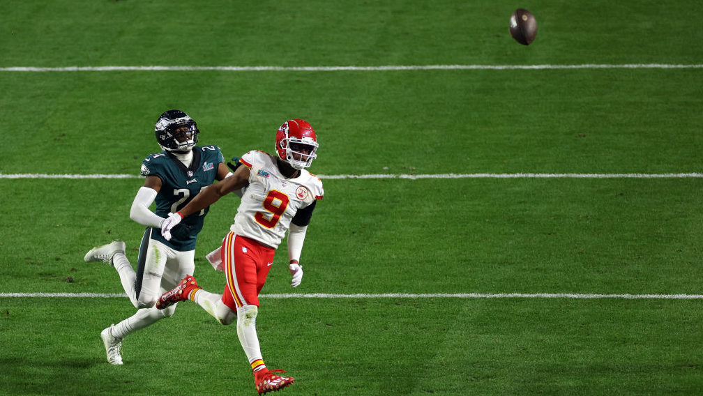 James Bradberry #24 of the Philadelphia Eagles is called for holding against JuJu Smith-Schuster #9...